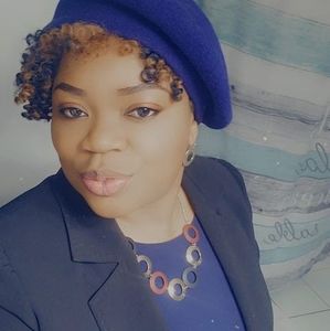 Meet your Posher, Evy